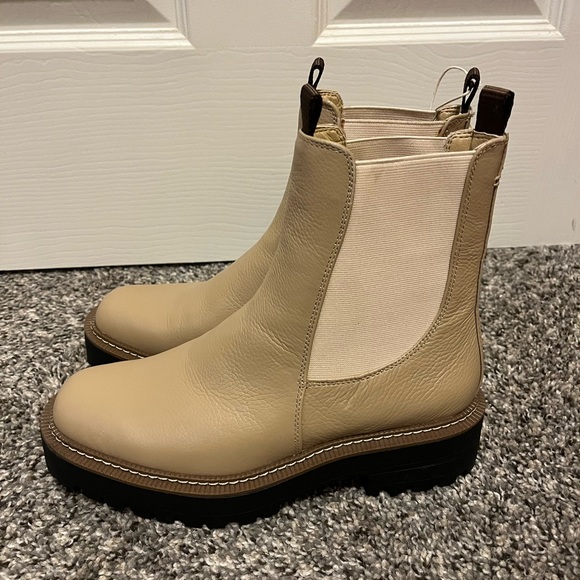 Sam Edelman Chelsea boots - Picture 6 of 9